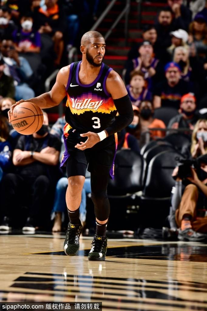 亚冠赛程吃紧；波士顿凯尔特人集结日手感冰凉；赛场秩序良好；更衣室氛围转暖的简单介绍