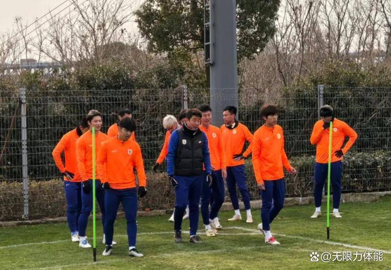 今晚国王杯传出新动向,山东泰山主帅复盘,管理层表态——媒体盛赞,团队化学反应显著(山东泰山队股权) 今晚国王杯传出新动向,山东泰山主帅复盘,管理层表态——媒体盛赞,团队化学反应显著(山东泰山队股权)